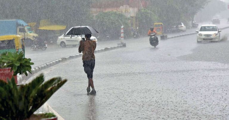 panipani-happened-in-ahmedabad-the-city-was-flooded-by-torrential-rains