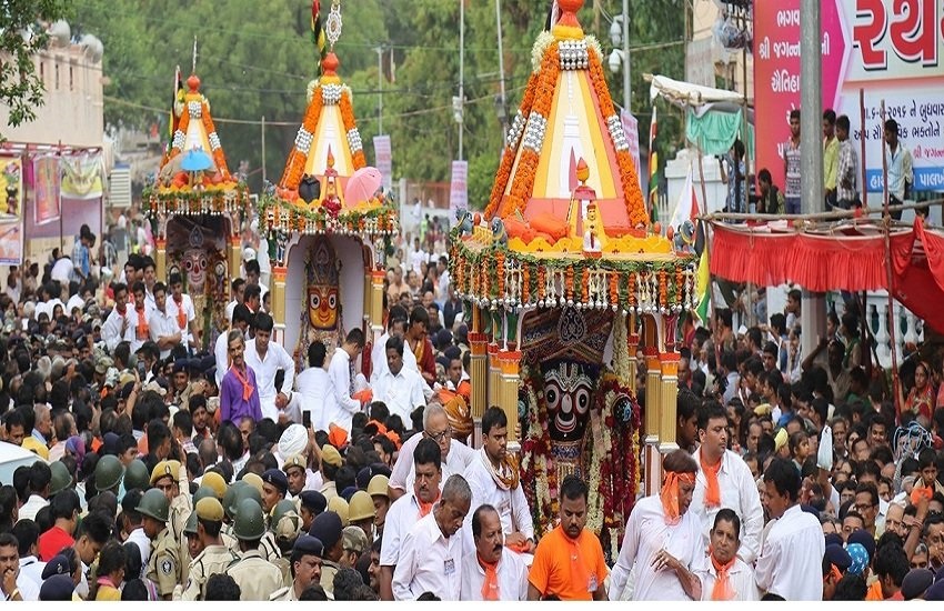 Departure of the royal city tour of Lord Jagannath with Jai Ghosh of Jai Jagannath! Anero zeal was seen among the devotees