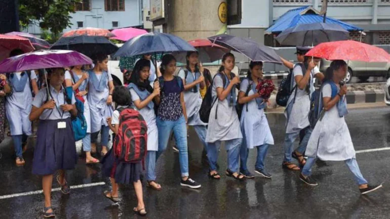 following-the-forecast-of-heavy-rains-in-saurashtra-on-14-15-a-holiday-has-been-declared-in-the-school-colleges-of-this-district