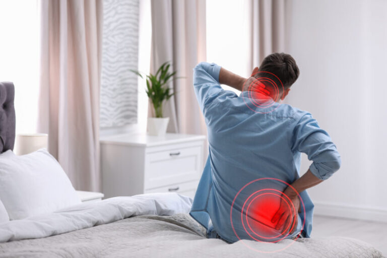 choose-the-right-bed-if-you-are-suffering-from-back-and-neck-pain