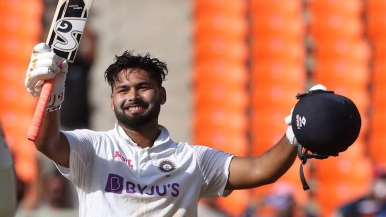 the-pair-of-pant-and-jadeja-kept-the-color-history-made-by-this-player