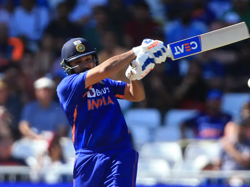 rohit-sharma-hit-the-six-and-injured-the-girl-sitting-in-the-stand