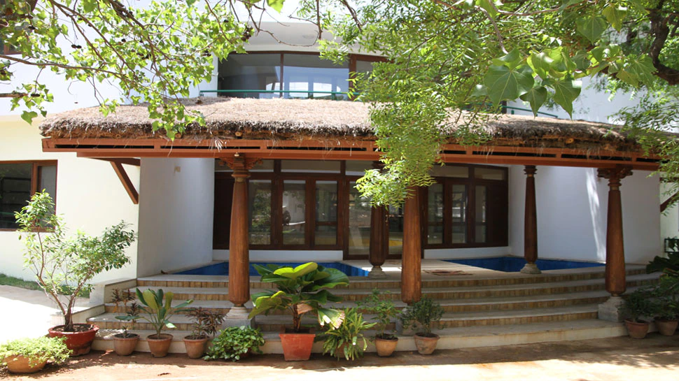 india-free-of-cost-ashram-stay-with-good-quality-food-and-easy-to-explore