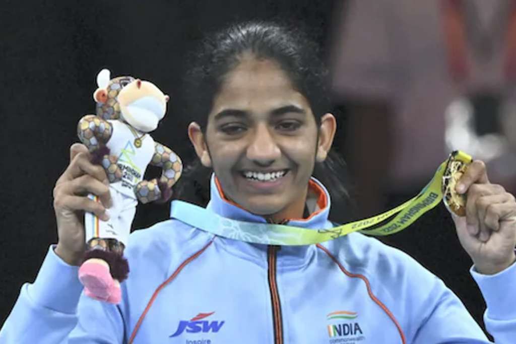 in-commonwealth-games-neetu-ghanghase-and-amir-won-gold-in-boxing