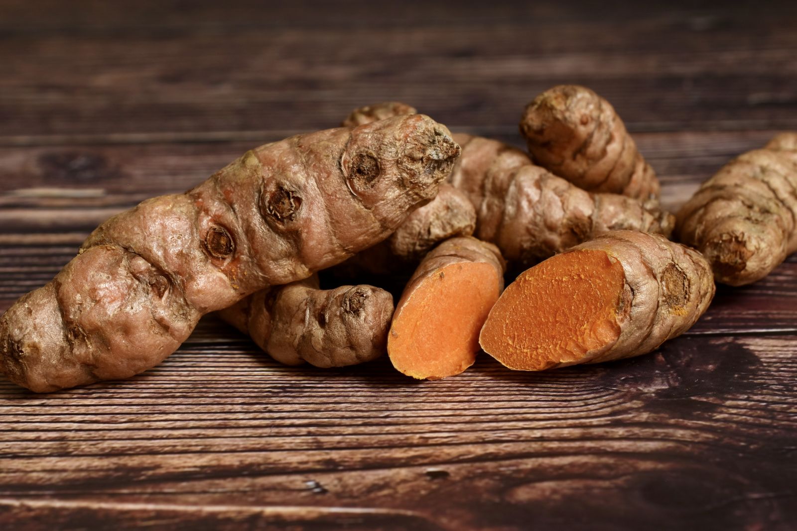 put-turmeric-in-your-locker-lord-lakshmi-will-be-pleased