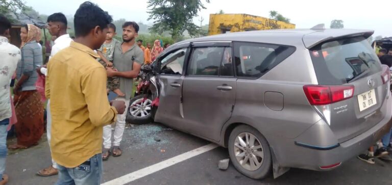 Sangh who was going to Ambaji Darshan was crushed by a car! 6 died in the accident