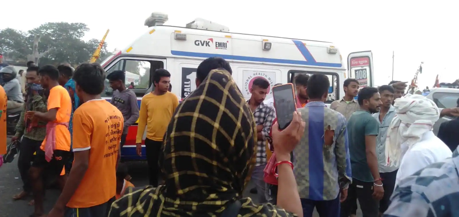 Sangh who was going to Ambaji Darshan was crushed by a car! 6 died in the accident