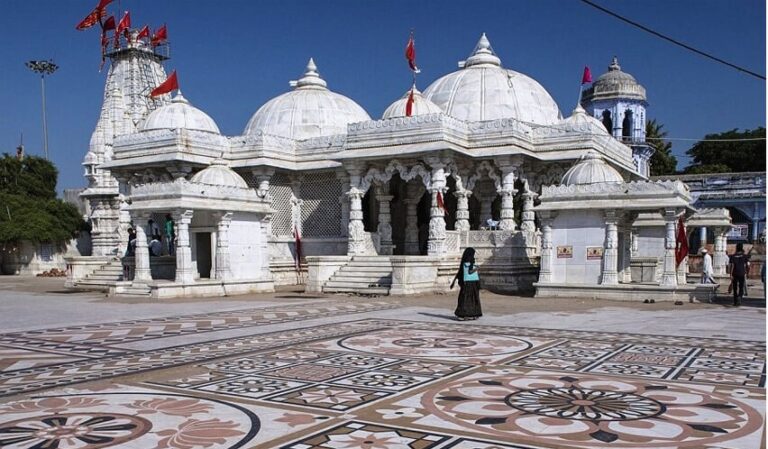 Decision taken for the development of Shaktipeeth Bahucharaji Temple! The spire of the temple will be taken to a height of 56 feet