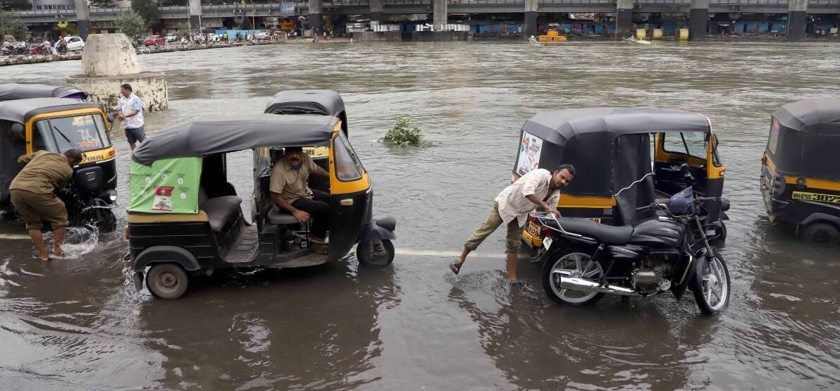 The departing monsoon turned into trouble! Alert given in these states following heavy rains in many areas
