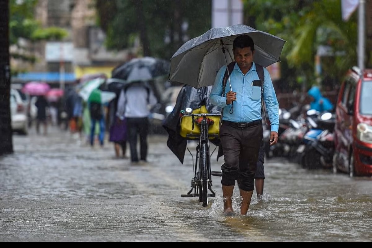 Heavy rains to wreak havoc today, Met department issues yellow alert; Schools closed in many districts