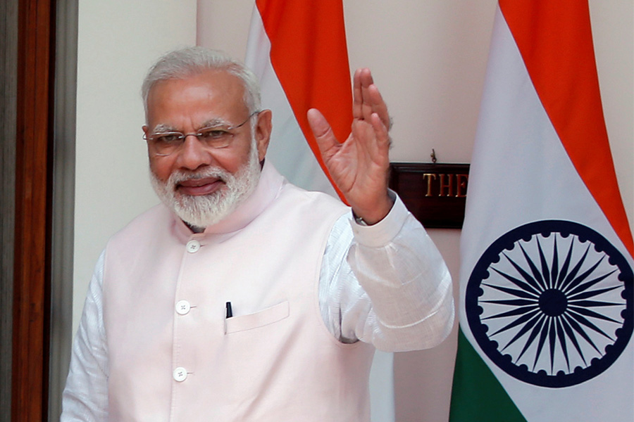 Prime Minister Modi, in a video conference with the mayors of Gujarat, said: "Do something that everyone remembers."