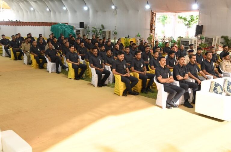 CM Patel maintaining the tradition started by Narendra Modi! On Dussehra day CM Bhupendra Patel performed shastrapoojan with scriptural ceremony