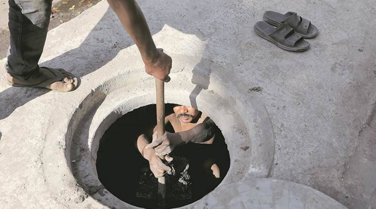 Two workers died after getting stuck in the drain in Surat! An incident occurred during cleaning
