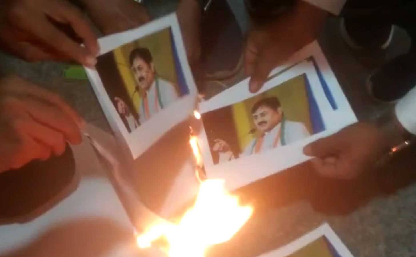 There was an uproar as soon as the candidates were announced in the Congress! Activists ransacked the Ahmedabad office with hullabaloo