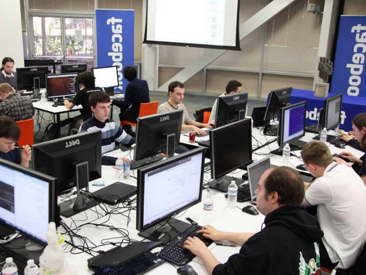 After Twitter, now Insta and Facebook layoffs! Many people's jobs are in crisis