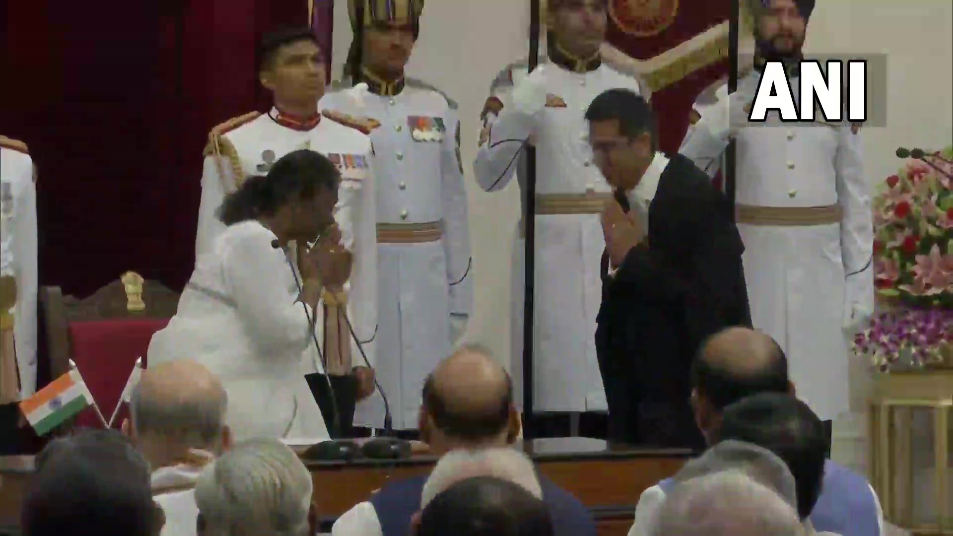 DY Chandrachud became the country's 50th CJI! Oath taken by President Murmu