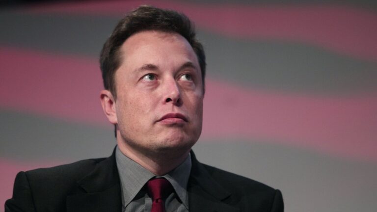 “On your way to the office, go home, and check your mail”: Musk's mail sends employees into a frenzy