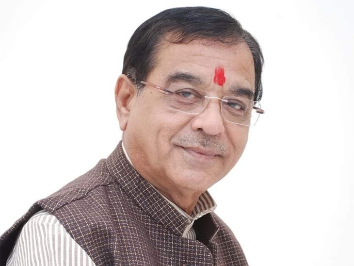 A big blow to Congress before the election! Veteran tribal leader Mohan Rathwa left his hand; Likely to do saffron