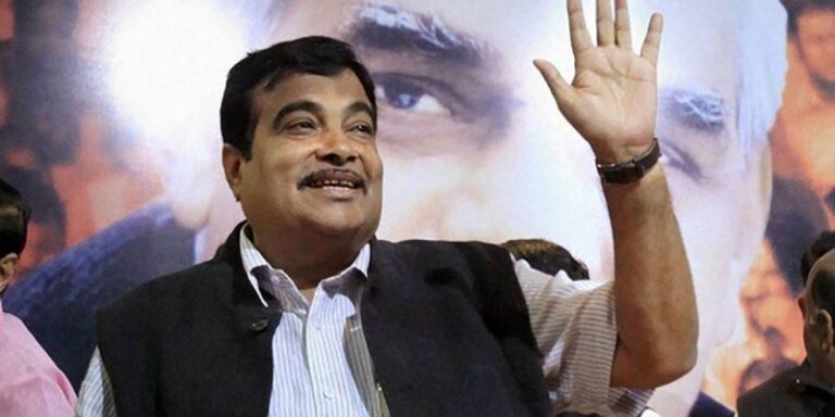 Union Road Transport Minister Nitin Gadkari praised the country's former Prime Minister Narendra Modi! Find out what is the reason