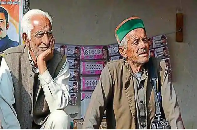 Voters over 80 years of age can vote from home! The Election Commission has made special arrangements