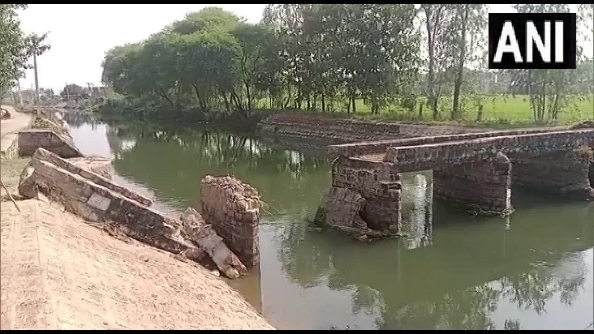 After Morbi now bridge collapse in UP 12 people drowned in river: 4 youths died in river: 4 children drowned