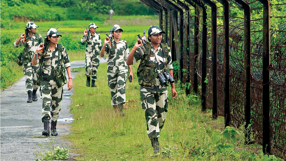 bsf-nabs-pakistani-infiltrator-trying-to-enter-india-from-nadabet-border