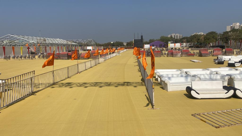 hanuman-chalis-yuva-katha-will-be-organized-tomorrow-at-rajkots-racecourse-ground-arrangements-have-been-made-to-seat-thousands-of-people