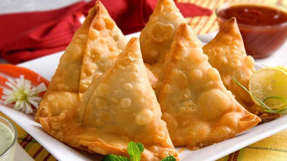 Ranchi: Have you ever eaten a branded samosa! If not then come here for a tasting