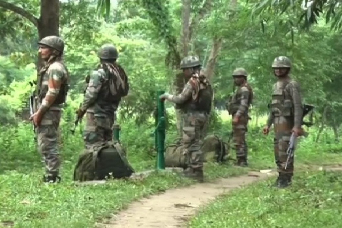 army-police-operation-against-ulfa-in-upper-assam-four-arrested-one-injured