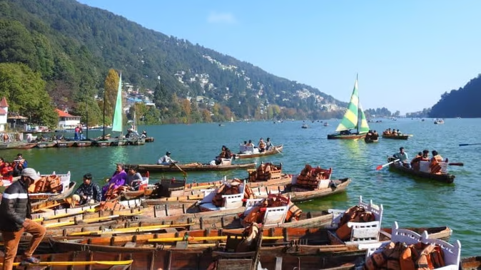 christmas-2022-family-trip-ideas-these-4-places-are-best-for-celebrating-christmas-you-can-go-with-family