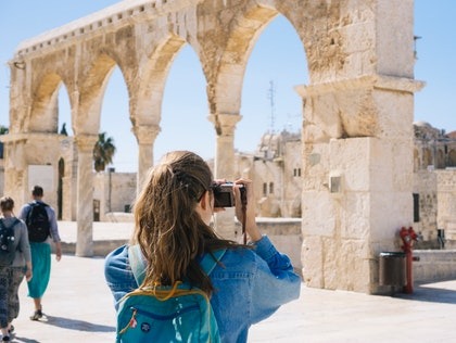 If you have not yet left for the New Year trip, then plan to visit these places for one day.