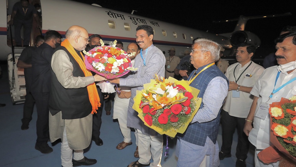 amit-shah-arrived-on-a-two-day-visit-to-karnataka-will-participate-in-several-programs-today