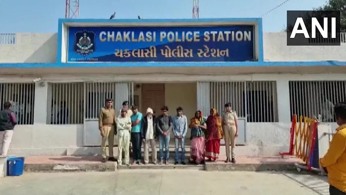 bsf-jawan-beaten-up-for-protesting-obscene-video-all-accused-arrested