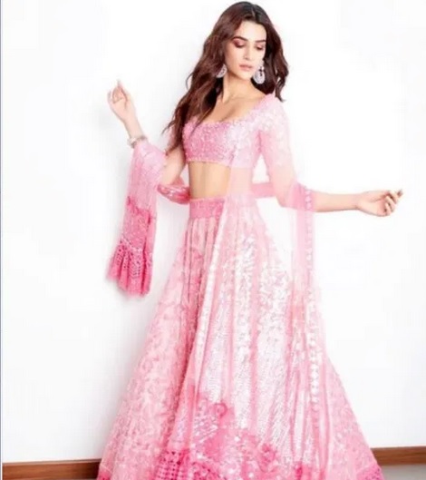 keep-these-chicankari-embroidered-outfits-in-your-wardrobe-to-look-the-most-beautiful