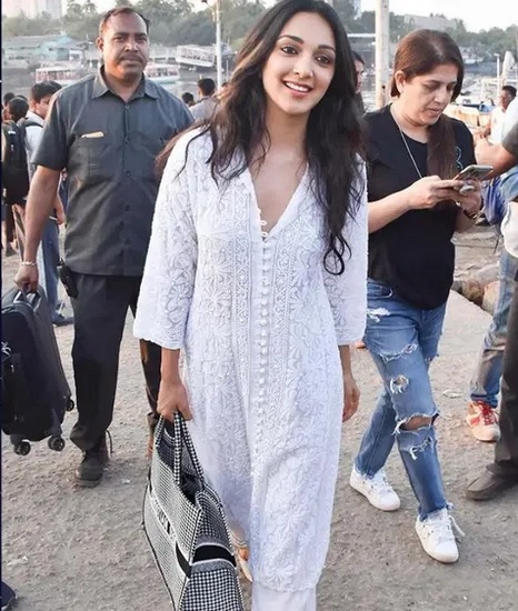 keep-these-chicankari-embroidered-outfits-in-your-wardrobe-to-look-the-most-beautiful