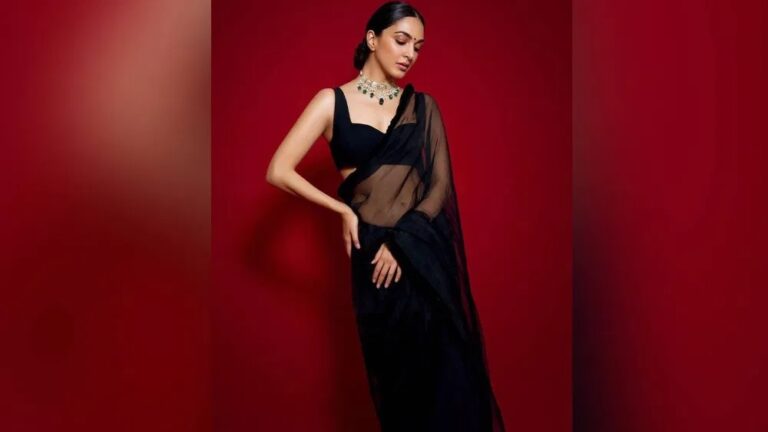 Kiara is seen in a black outfit for a beautiful new year take inspiration from her looks