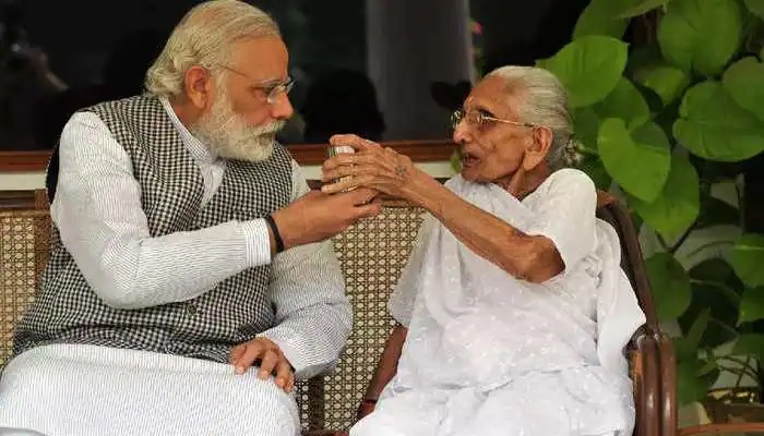 pm-narendra-modis-mother-hiraba-is-healthy-will-be-kept-under-24-hours-observation