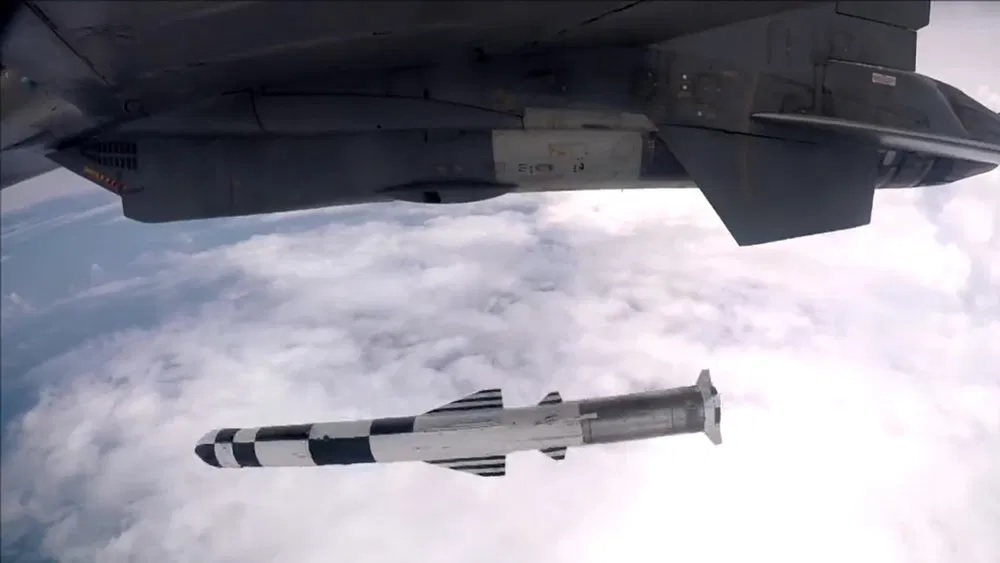 successful-test-fire-of-advanced-version-of-brahmos-missile-capable-of-hitting-targets-at-a-range-of-400-km