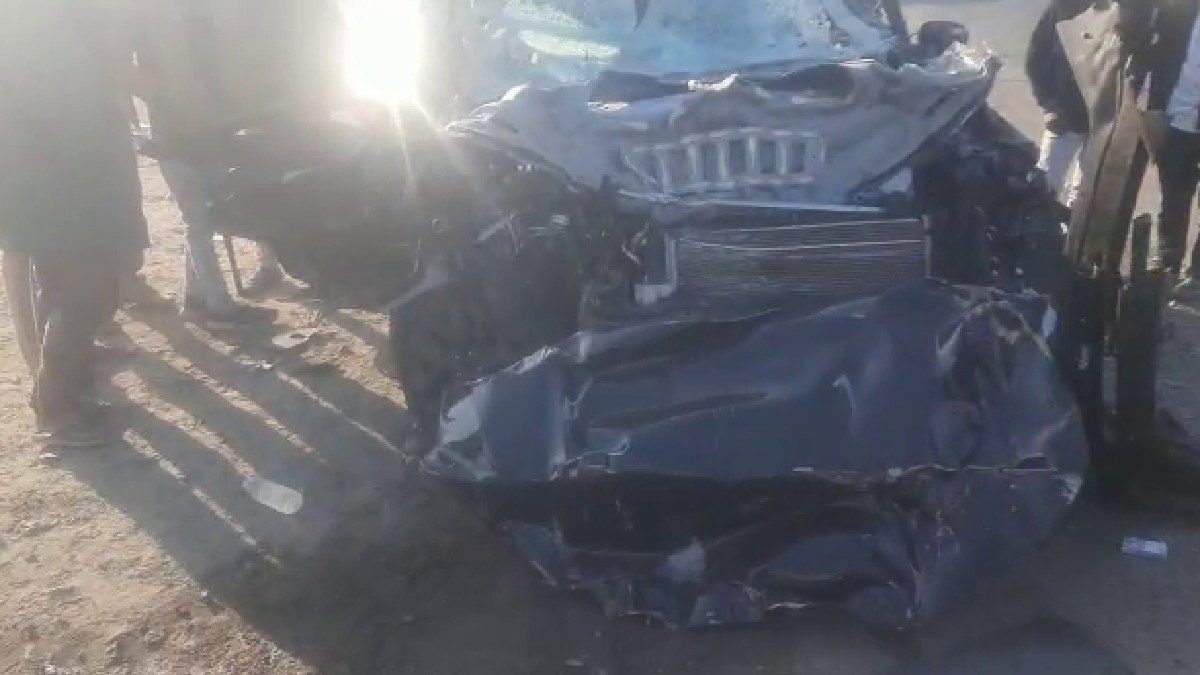 Serious accident of SUV car with truck near Gondal, two killed in accident