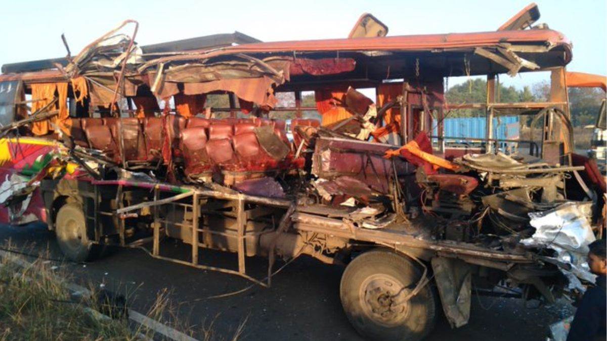 10-dead-many-injured-in-bus-truck-collision-on-nashik-shirdi-highway-return-declaration-made