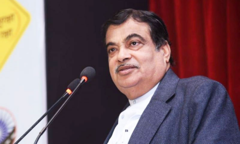 Center to give additional funds of such crores to Gujarat for construction of road-bridges and logistic parks, Gadkari announced