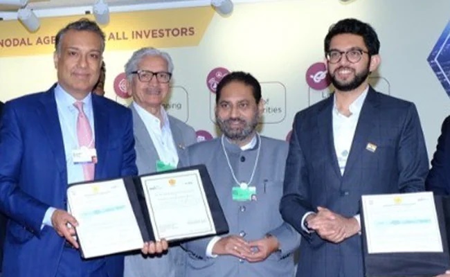 Good days of Maharashtra! 45900 crore investment in Davos WEF on the first day itself