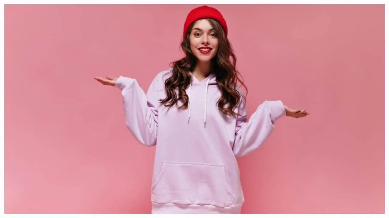 College going girls can include such winter outfits in their wardrobe for a stylish look.