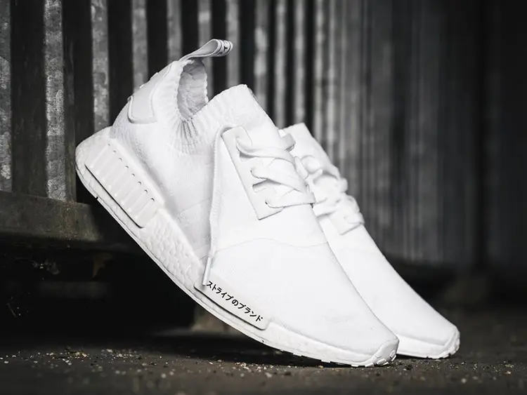 Are the white shoes dirty? Raunak will come back easily, just have to do this work