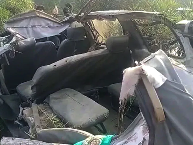 Horrific road accident on Mumbai-Goa highway, nine killed in truck-car collision