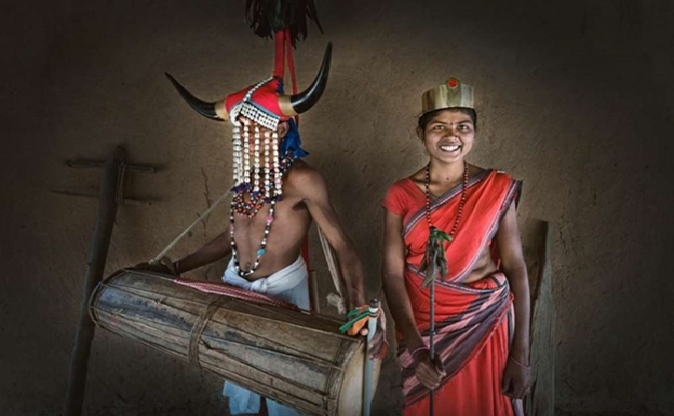 unique-tradition-follow-here-bride-takes-the-procession-wedding