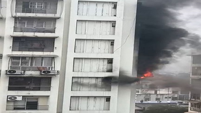 major-tragedy-in-ahmedabads-shahibaug-area-a-girl-died-in-a-fierce-fire-on-the-7th-floor-of-the-building