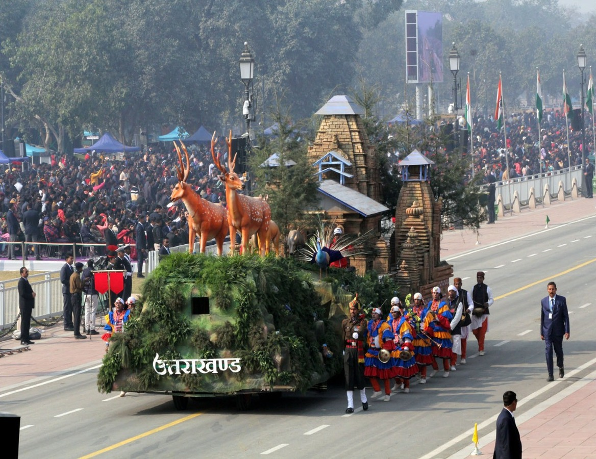 Ayodhya and Bhagavad Gita in Haryana at a Glance of UP... See Through Photos Republic Day