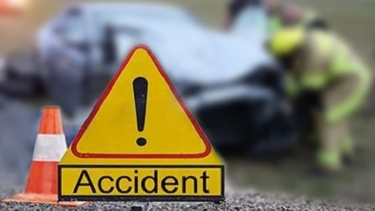 four-dead-two-critically-injured-after-truck-overturns-in-west-bengals-bankura