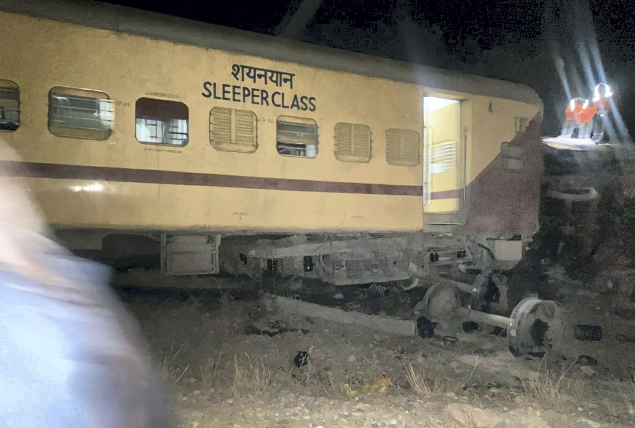 After the Pali train accident, the Railway Minister reached the scene and immediately executed this order